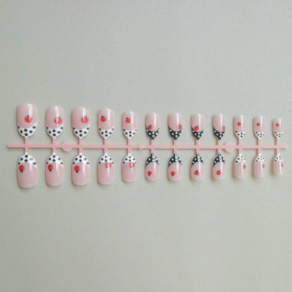 Kreatives Marienkäfer-Akzent-Nagelkunst-Set