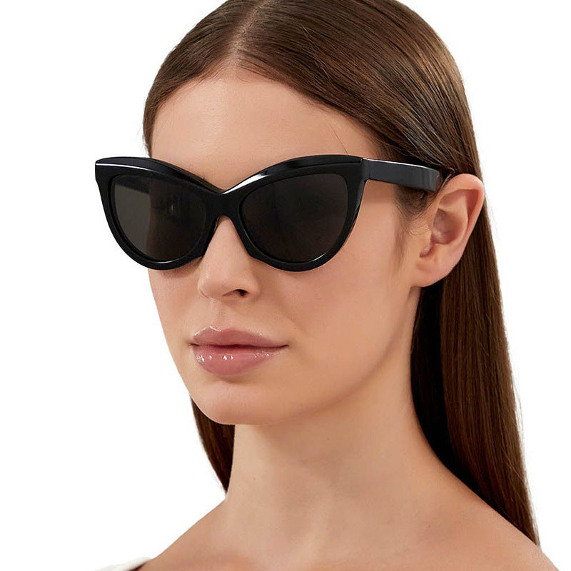Damen trendige Schwarz-Weiß Sonnenbrille Brehn