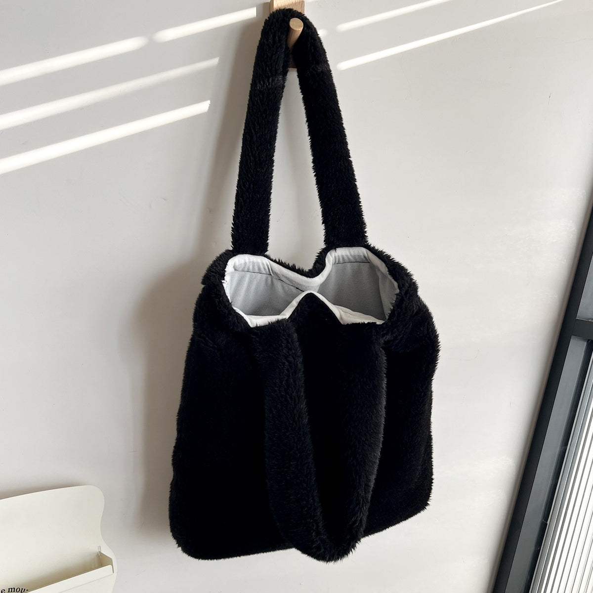 Gemütliche Kunstfell-Tasche