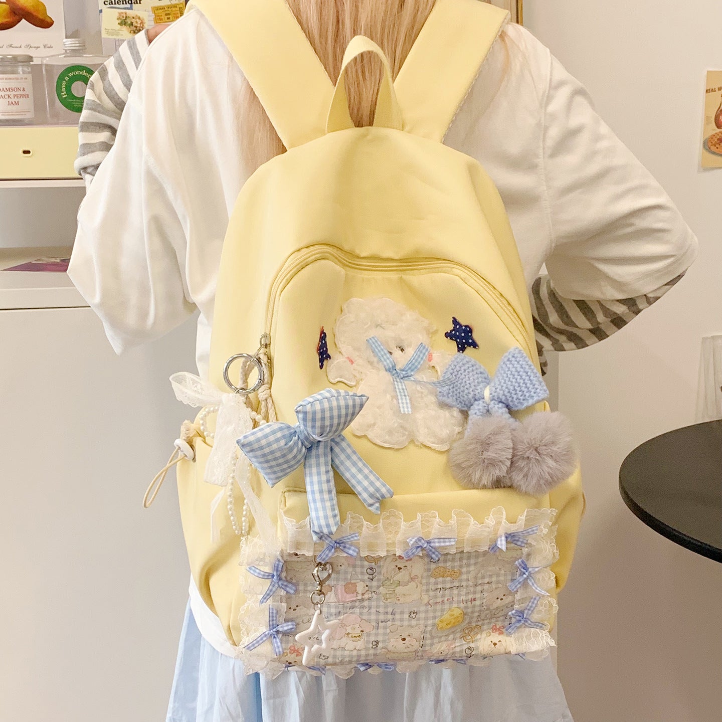 Rucksack mit Verspielten Applikationen und Multifunktionalen Fächern Brehn
