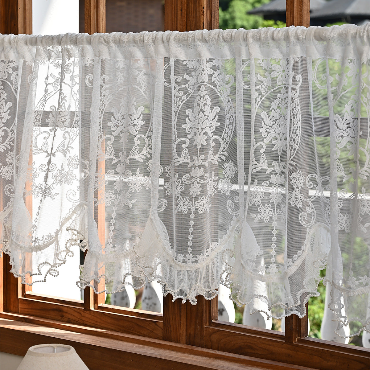 Elegante durchsichtige Spitzenfensterdecke