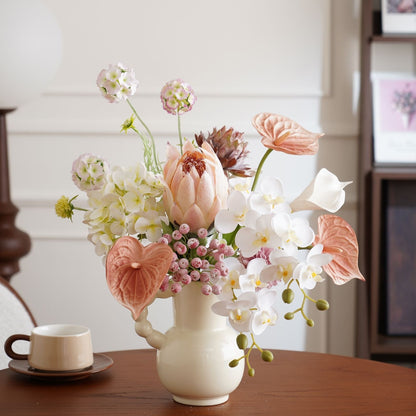 Elegante Blütenarrangement
