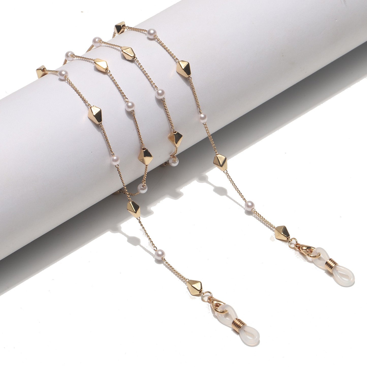 Eleganter herzförmiger Perlenkette Brillenhalter Brehn