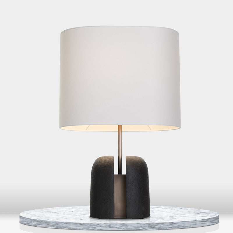 Chic Moderne Tischlampe mit einzigartigem Basendesign