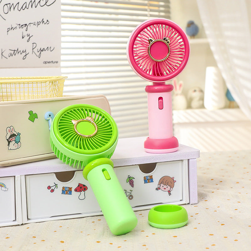 Frauen Tragbarer Handventilator im modernen Design Brehn