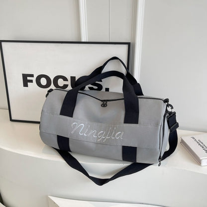 Stylische kompakte Sportduffel Brehn