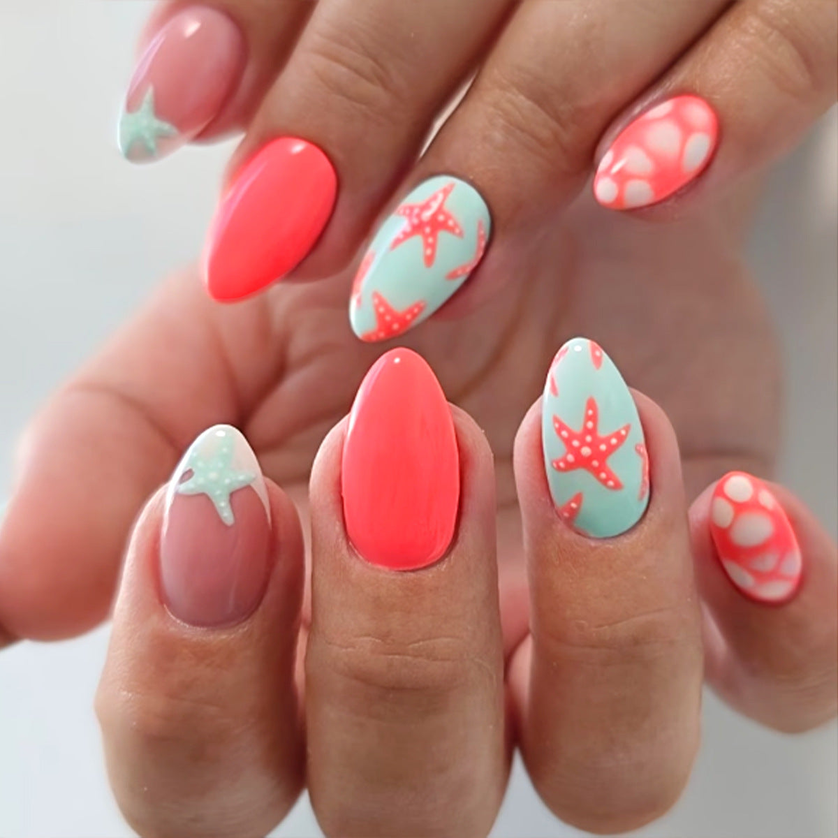 Premium Dekorative Press-On Nagelkunst Set