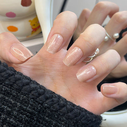 Glamouröses Press-On Nagelkunst-Set mit stylishen Edelstein-Akzenten Brehn
