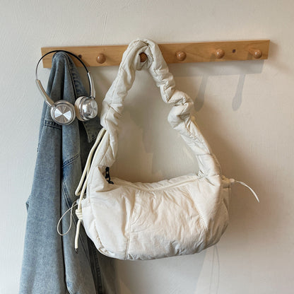 Lässige lässige Schultertasche