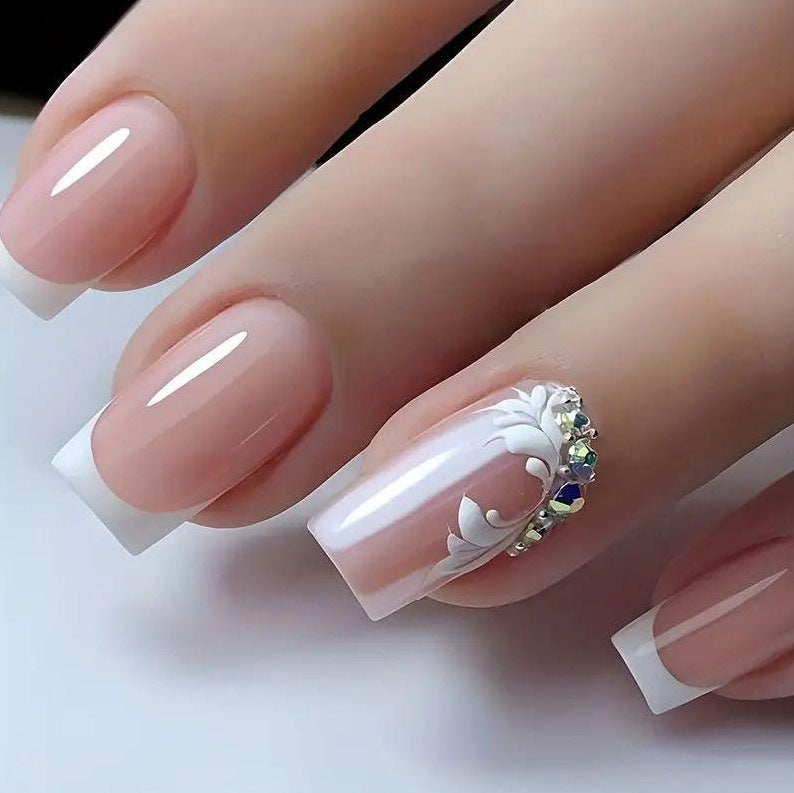Exquisite Floral Nail Art Brehn