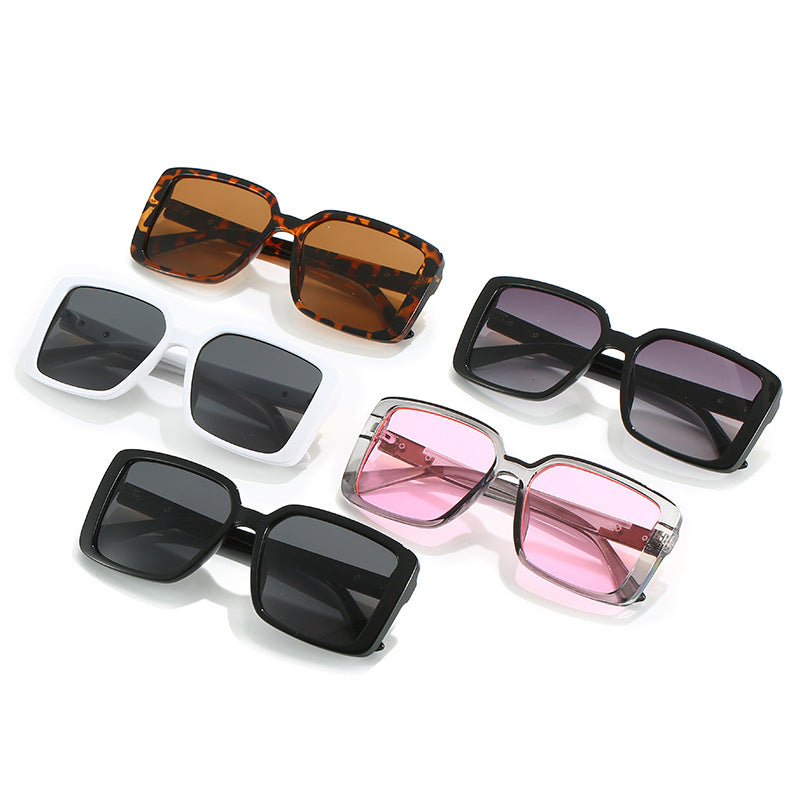 Damen modische quadratische Sonnenbrille mit trendigen Details Brehn