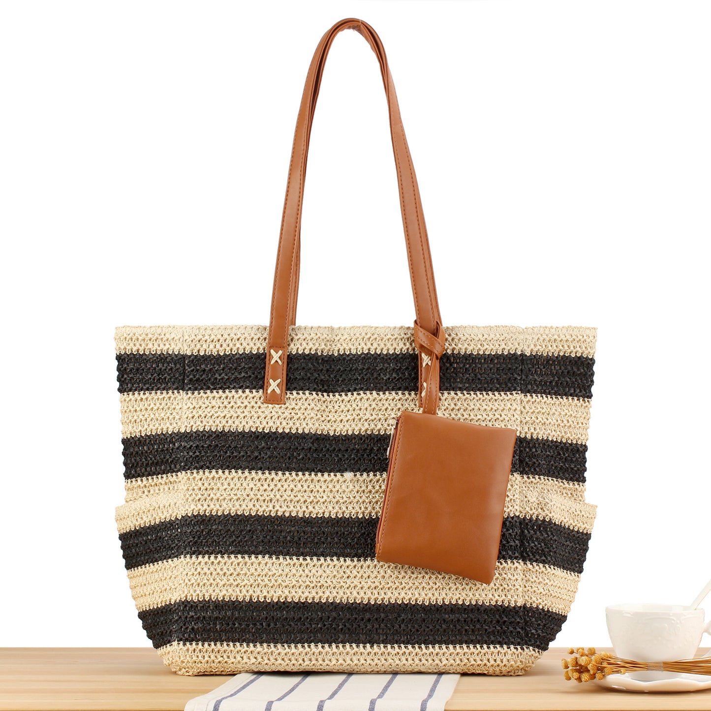 Strohtasche mit Eleganten Ledergriffen Brehn