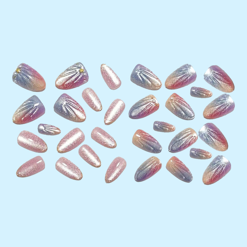 Kunstnägel Im Eleganten Ombre-Design mit Glitzerverzierungen Brehn