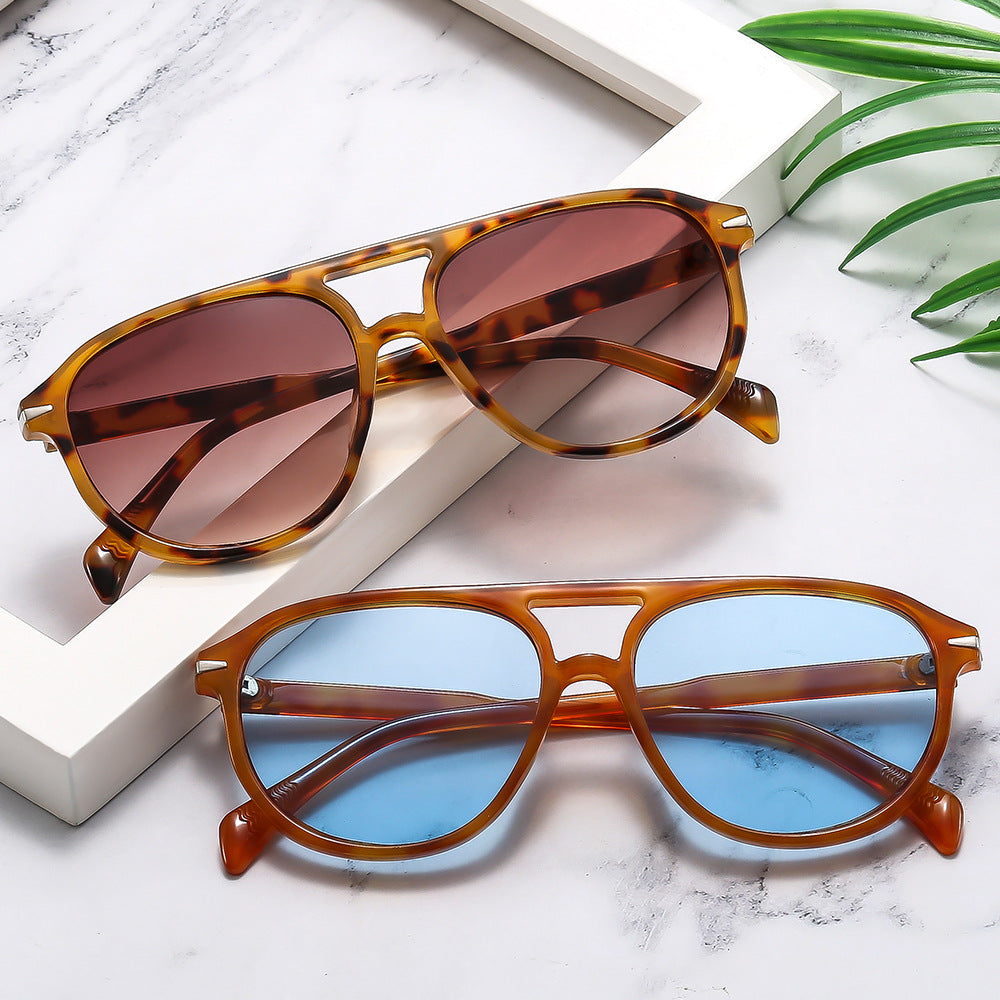 Damen modische Sonnenbrille mit einzigartigem Rahmen und hochgeschützten Gläsern Brehn