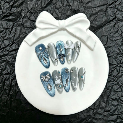 Dekoratives Glamouröses Press-On Nagelkunst Set