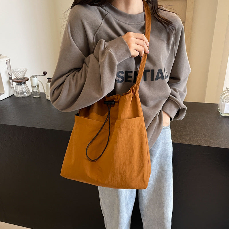 Trendige Drawstring Schultertasche Brehn