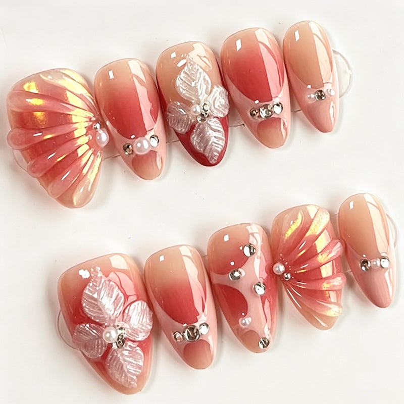 Kunstnagelset mit Eleganten 3D-Blumenverzierungen und Glitzerakzenten Brehn