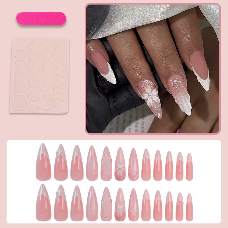 Kunstnagelset mit eleganten 3D-Blütenverzierungen Brehn