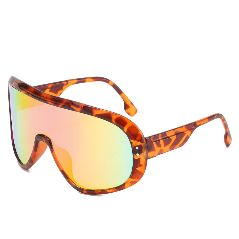 Damen modische Schutzbrille im futuristischen Design Brehn