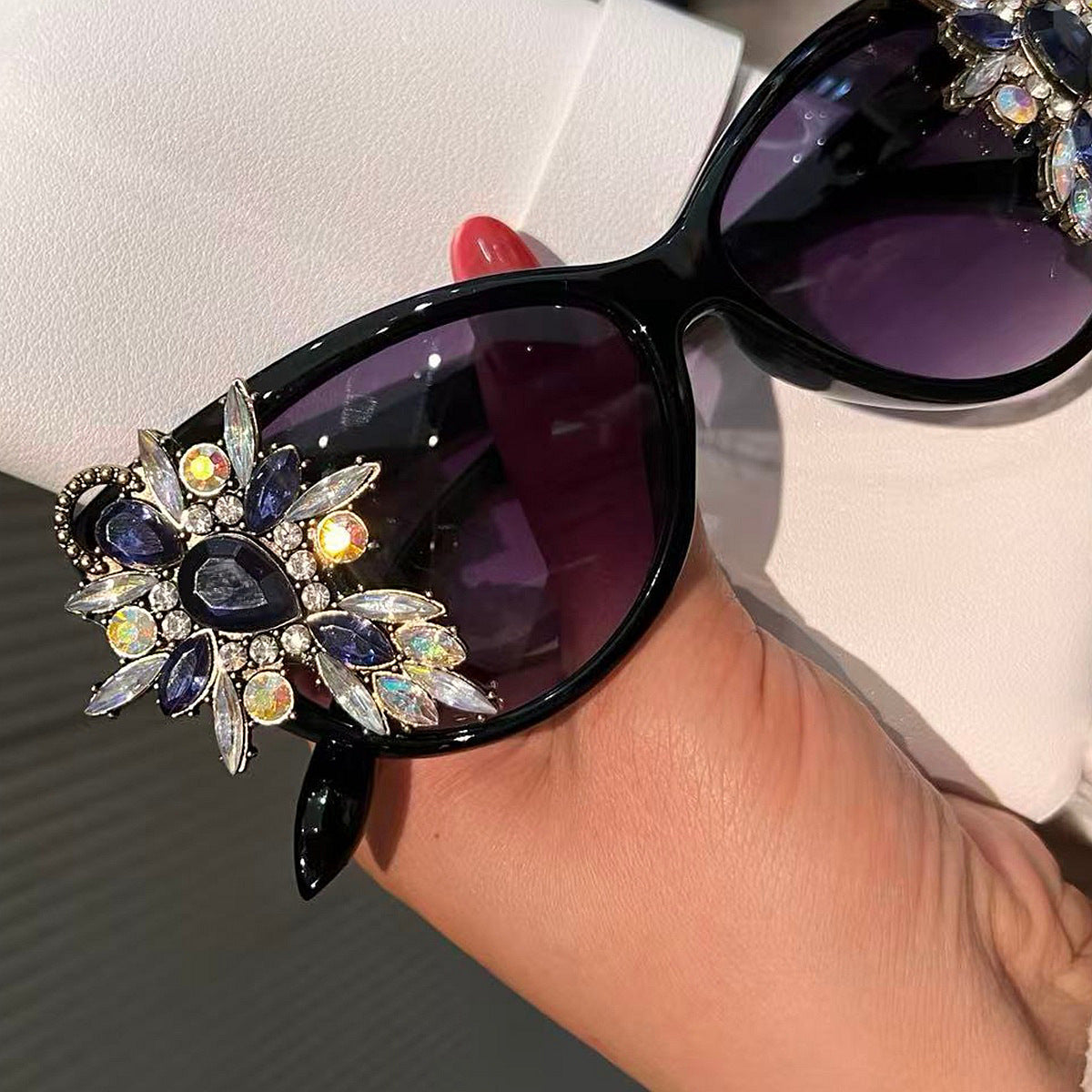 Damen Sonnenbrille mit exklusivem Schmuckdesign Brehn