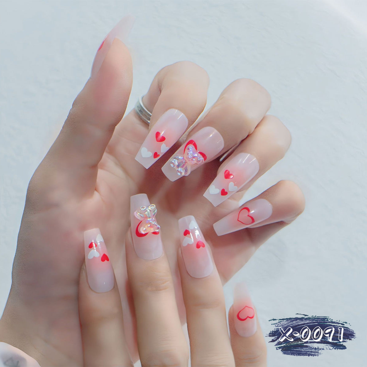 Herz-verzierte Acryl-Nagelkunst-Set