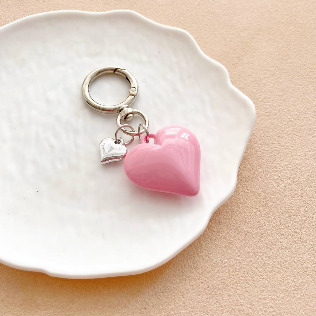 Herzförmiger Charm Schlüsselanhänger Brehn