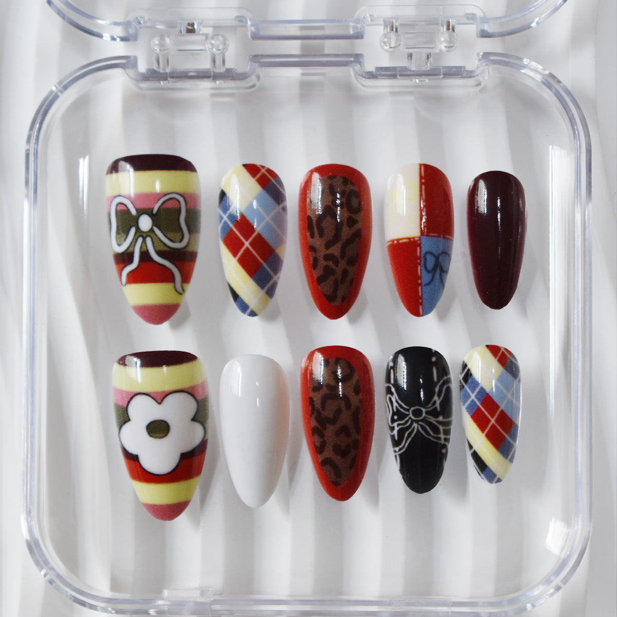 Künstlerische Ausdrucks-Nagelverbesserungen Brehn