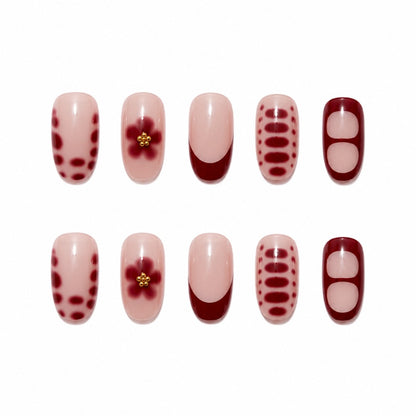 Künstlerisches Press-On-Nagelset mit floralen Designs Brehn