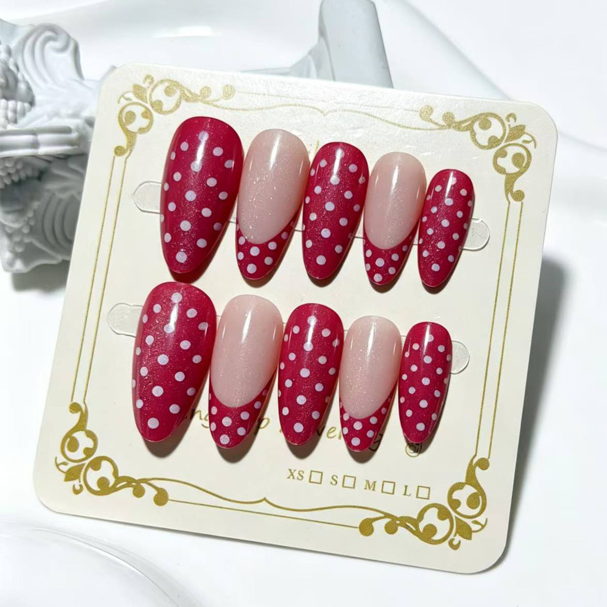 Trendige Spitznagel Press-On Nagelset Brehn