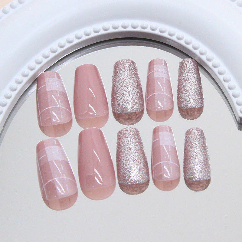 Elegantes Press-On-Nageldesign Brehn