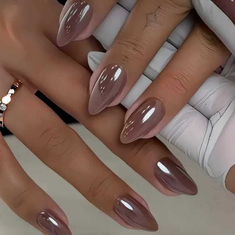 Glänzendes Stiletto Presse-Nagel-Set mit einzigartigem Design Brehn