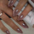 Glänzendes Stiletto Presse-Nagel-Set mit einzigartigem Design Brehn