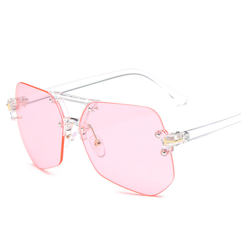 Damen Modische Sonnenbrille im futuristischen Design Brehn