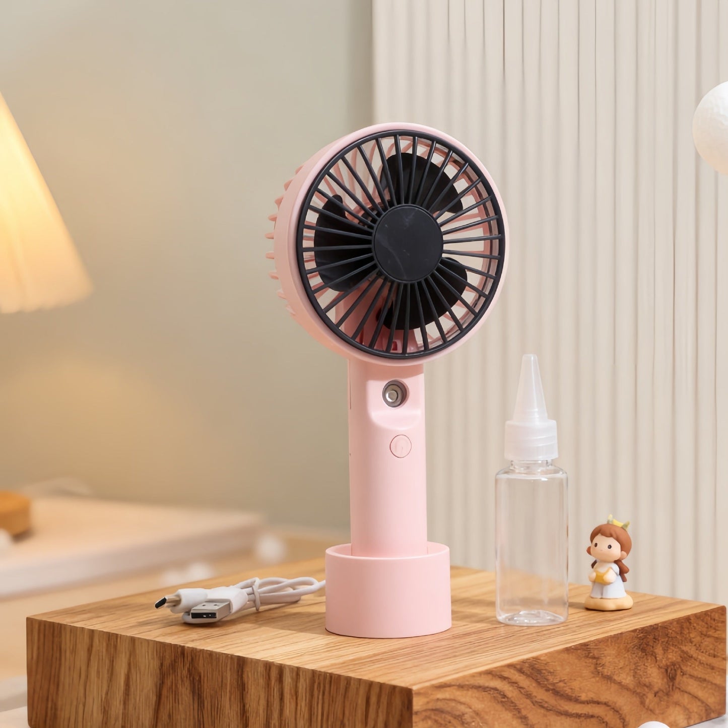 Frauen Tragbarer Handventilator mit Sprühfunktion Brehn
