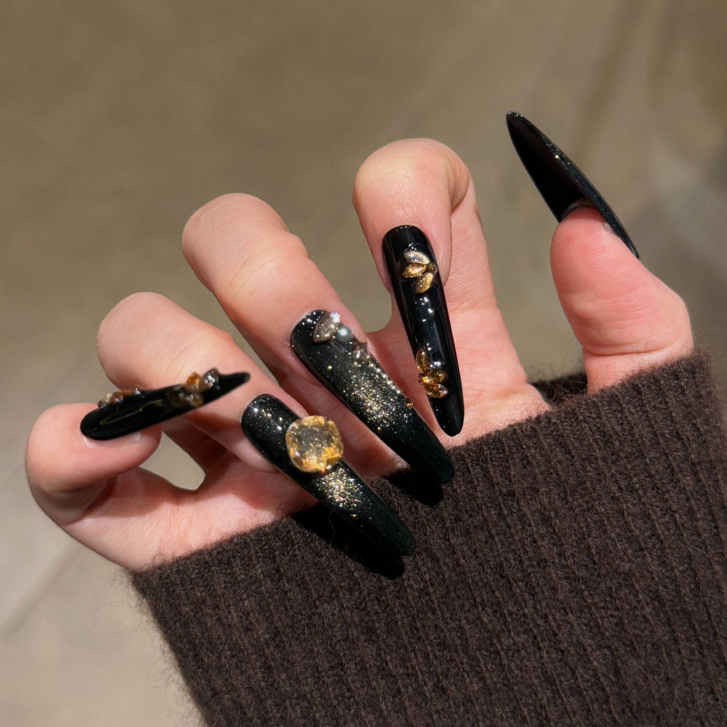 Premium Glitzerndes Stiletto Press-On Nagelset Brehn