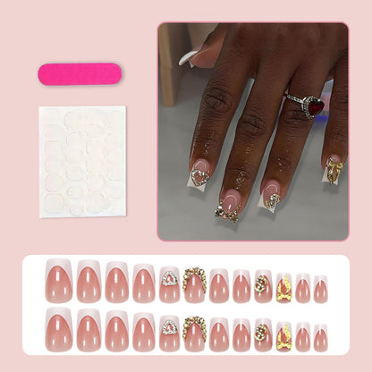 Kunstnagelset mit eleganten Schmuck- und Glitzerelementen Brehn