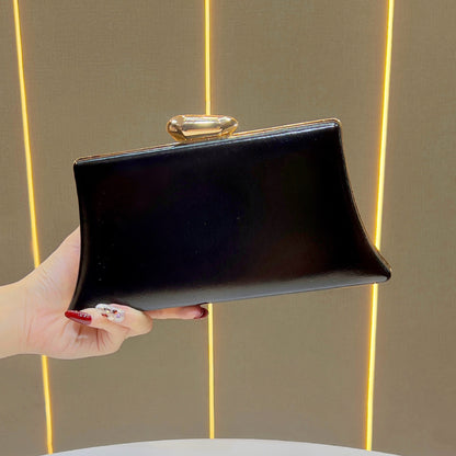 Elegante metallische Abendtasche