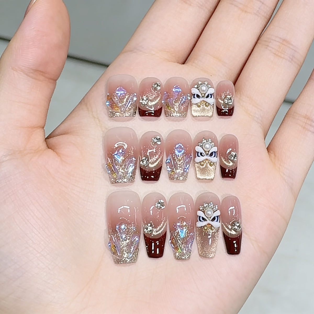 Glamouröse anpassbare Press-On-Nagelkunst Brehn