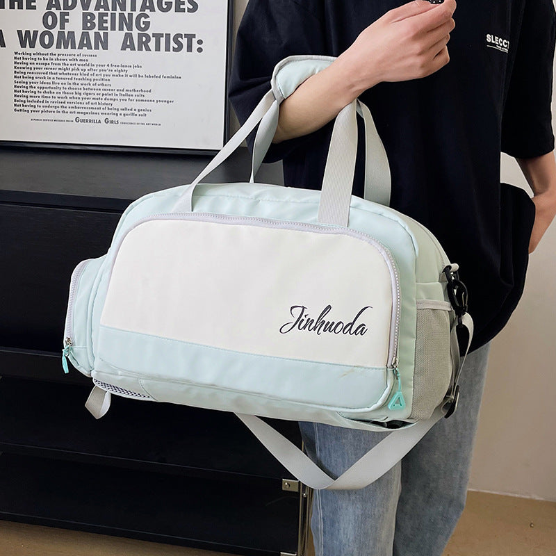 Sportliche Reisetasche Mit Geräumigem Hauptfach Und Praktischen Seitentaschen Brehn