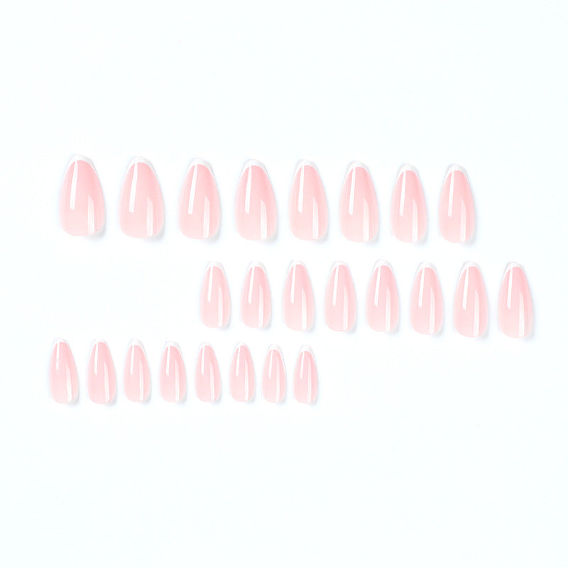 Kunstvolle Stiletto-Nägel mit elegantem French-Tip Design Brehn