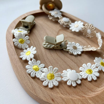 Handgefertigter Blumen Spitze Schnullerhalter Lanyard mit Sicherheitsdruckknopfclip