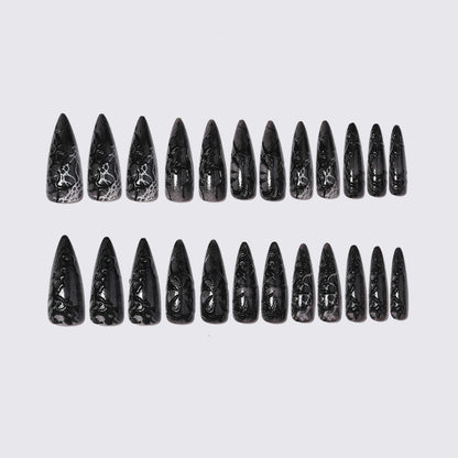 Kunstnagelset mit glamourösem Gothic-Design Brehn