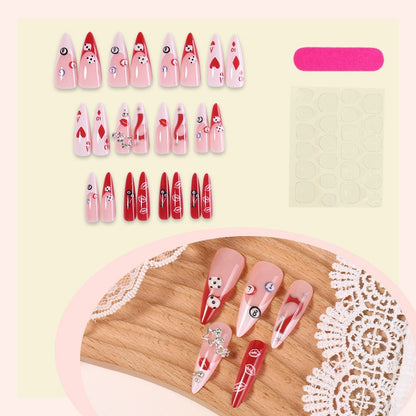 Kunstnagelset mit kreativem Motiv und Glitzerakzenten Brehn