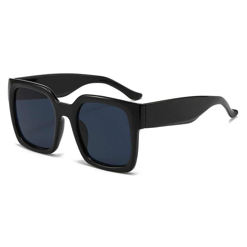 Damen quadratische Sonnenbrille mit stylischem Transparentrahmen und sanften Farbverlauf Brehn
