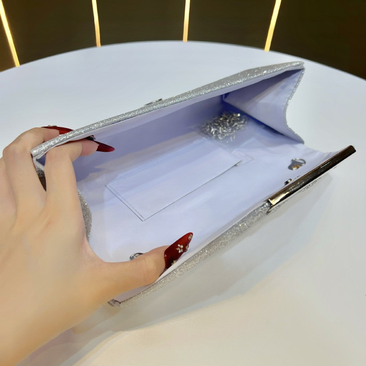 Glitzernde Abend-Clutch