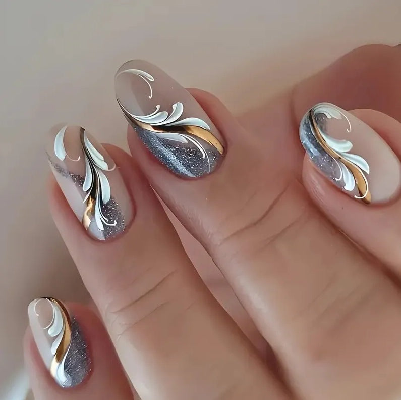 Künstlerische langanhaltende Nagelverlängerungen Brehn