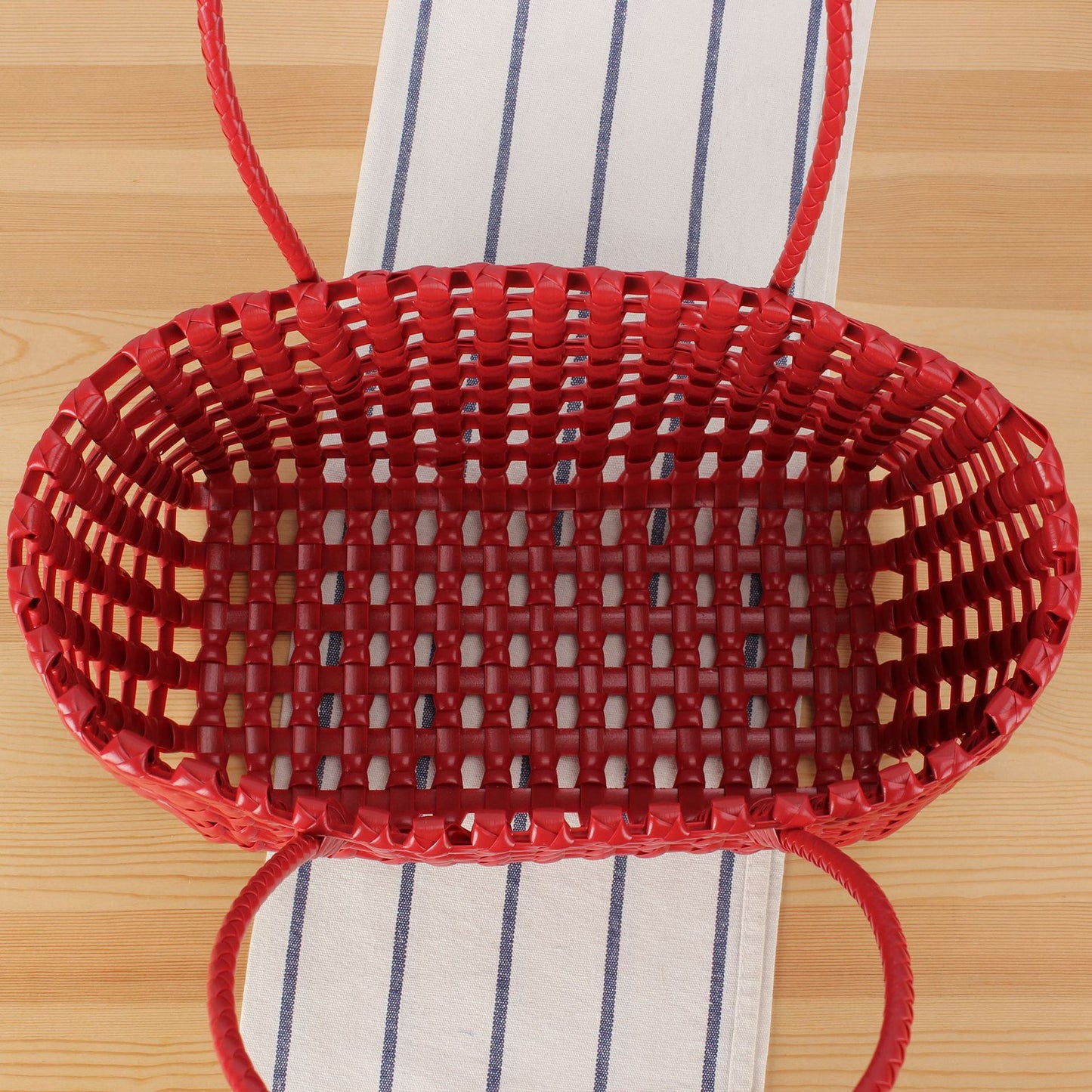 Stilvolle Weiden-Tasche mit Modernem Gitterdesign Brehn