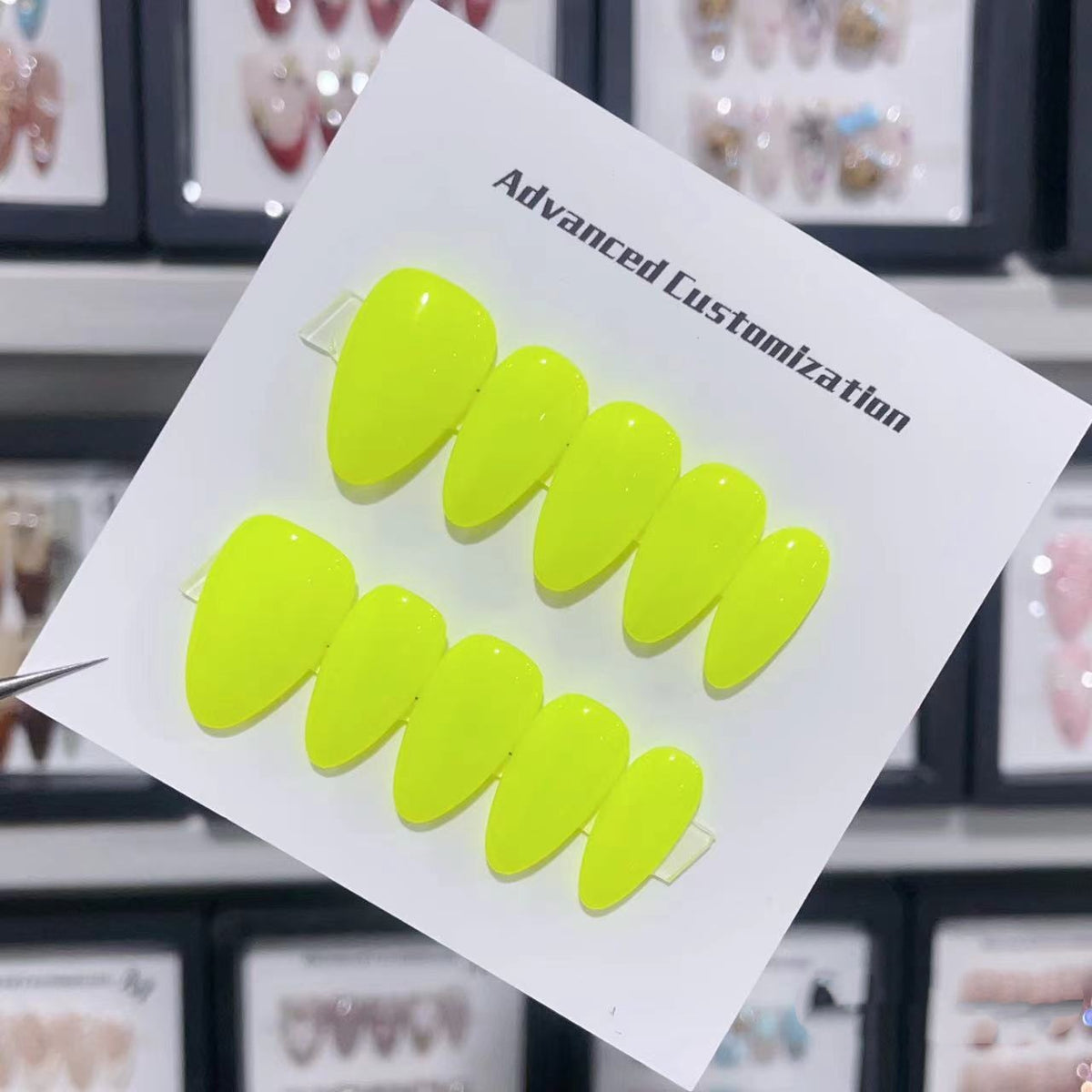 Anpassbares mandelförmiges Press-On Nagelkunst Set