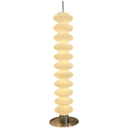 Skulpturale Stehlampe mit gekrümmtem Design