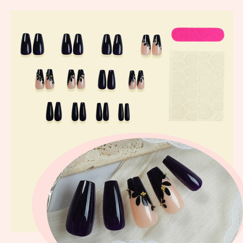 Dekorativer Press-On-Nagelsatz mit eleganten Blätterdesigns Brehn